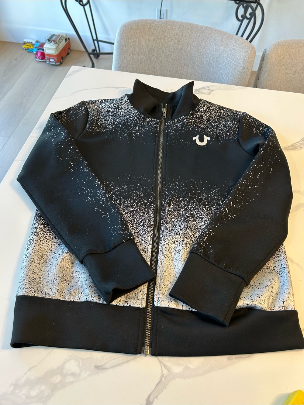 BIG KIDS OR XS ADULTS TRUE Y2K RELIGION TRACK TOP. SZ XL